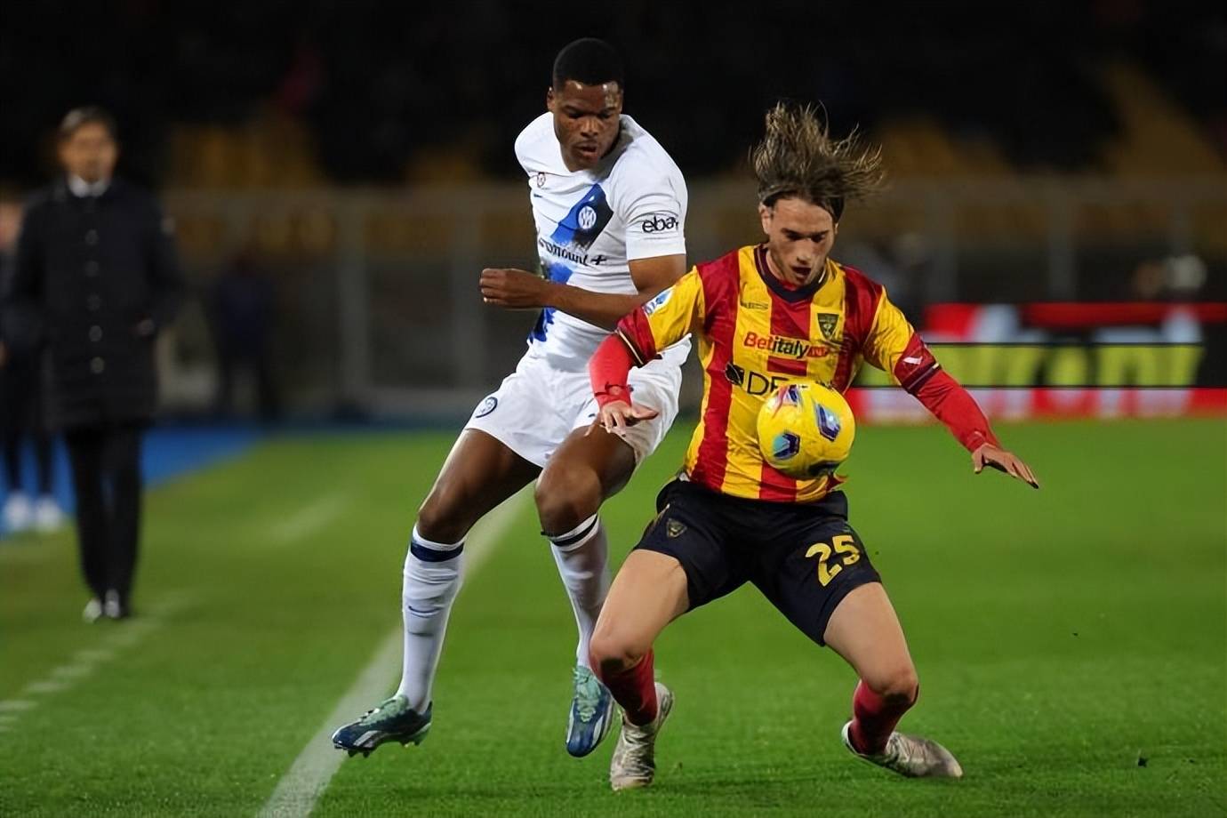 爱游戏app下载-都灵在主场抢分，提升了球队排名的简单介绍