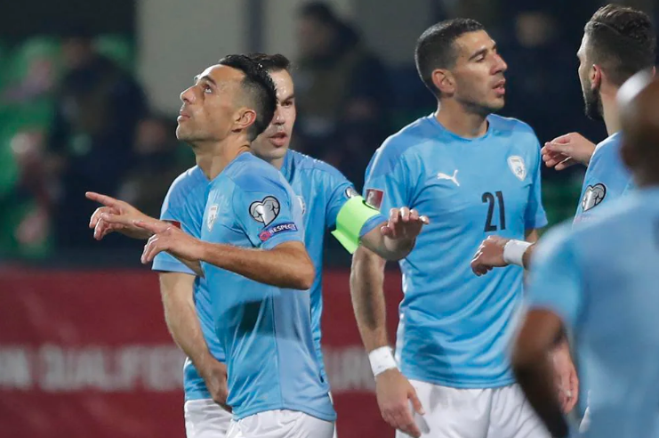 包含戴维斯帽子战终结扎哈维进球，以色列客场逼平摩尔多瓦的词条