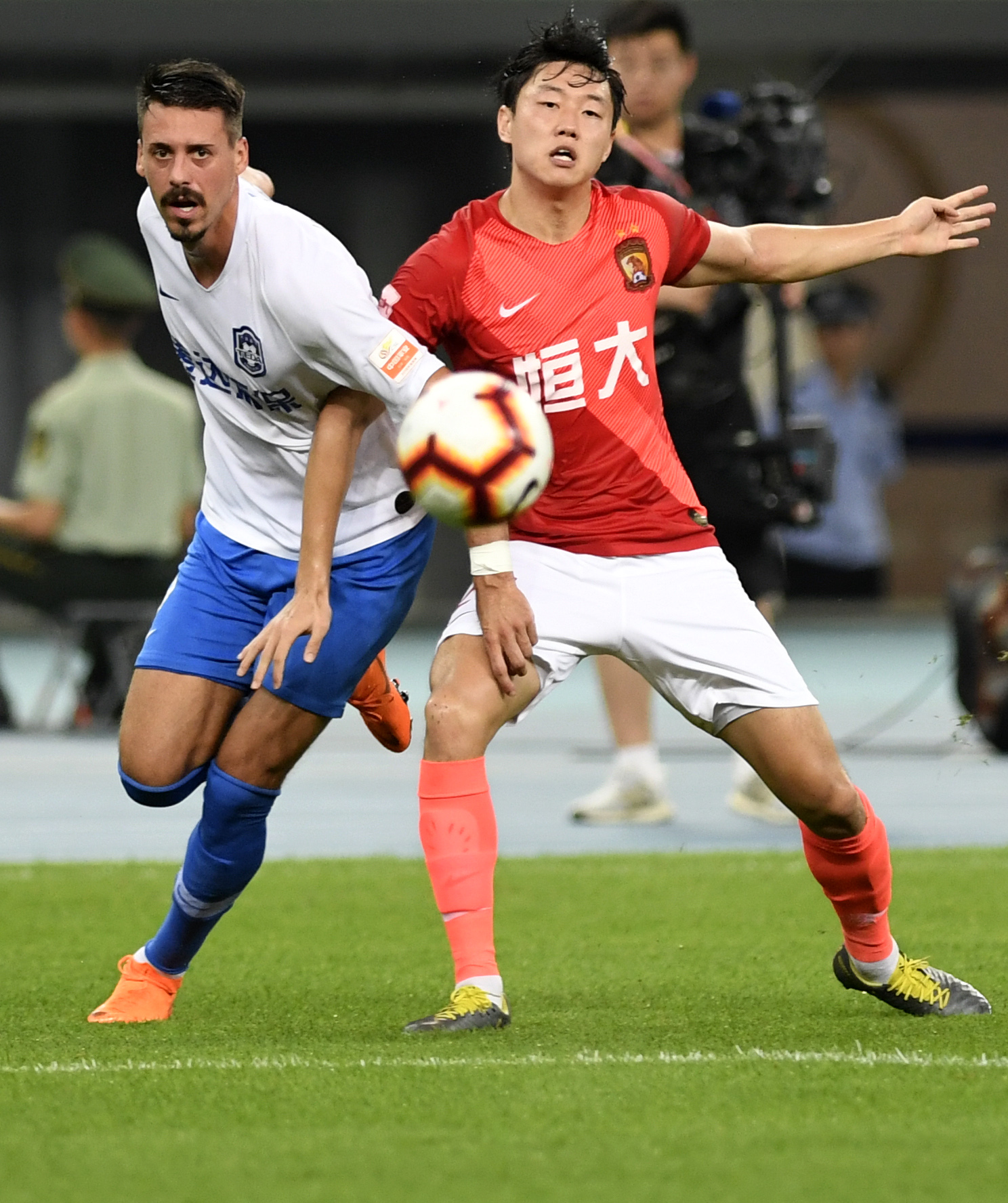 天津泰达主场不敌广州恒大,遭遇两连败 天津泰达主场不敌广州恒大,遭遇两连败