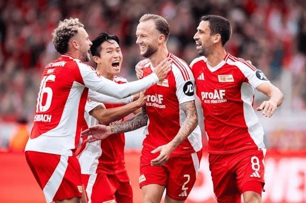 柏林联队成功阻止对手的猛烈进攻