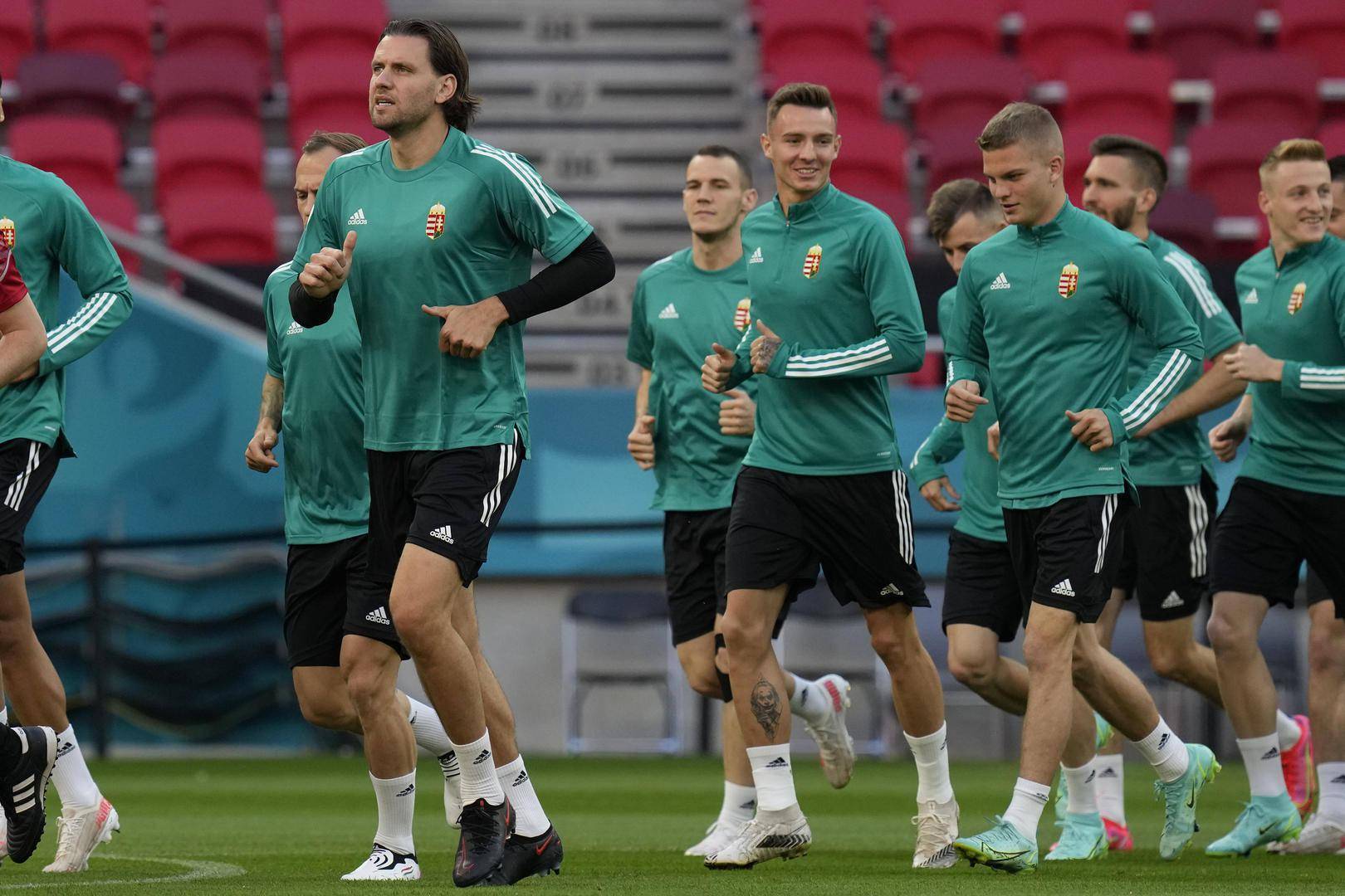 爱游戏登录入口-包含激动人心！欧洲国家队在场上展现出色表现的词条