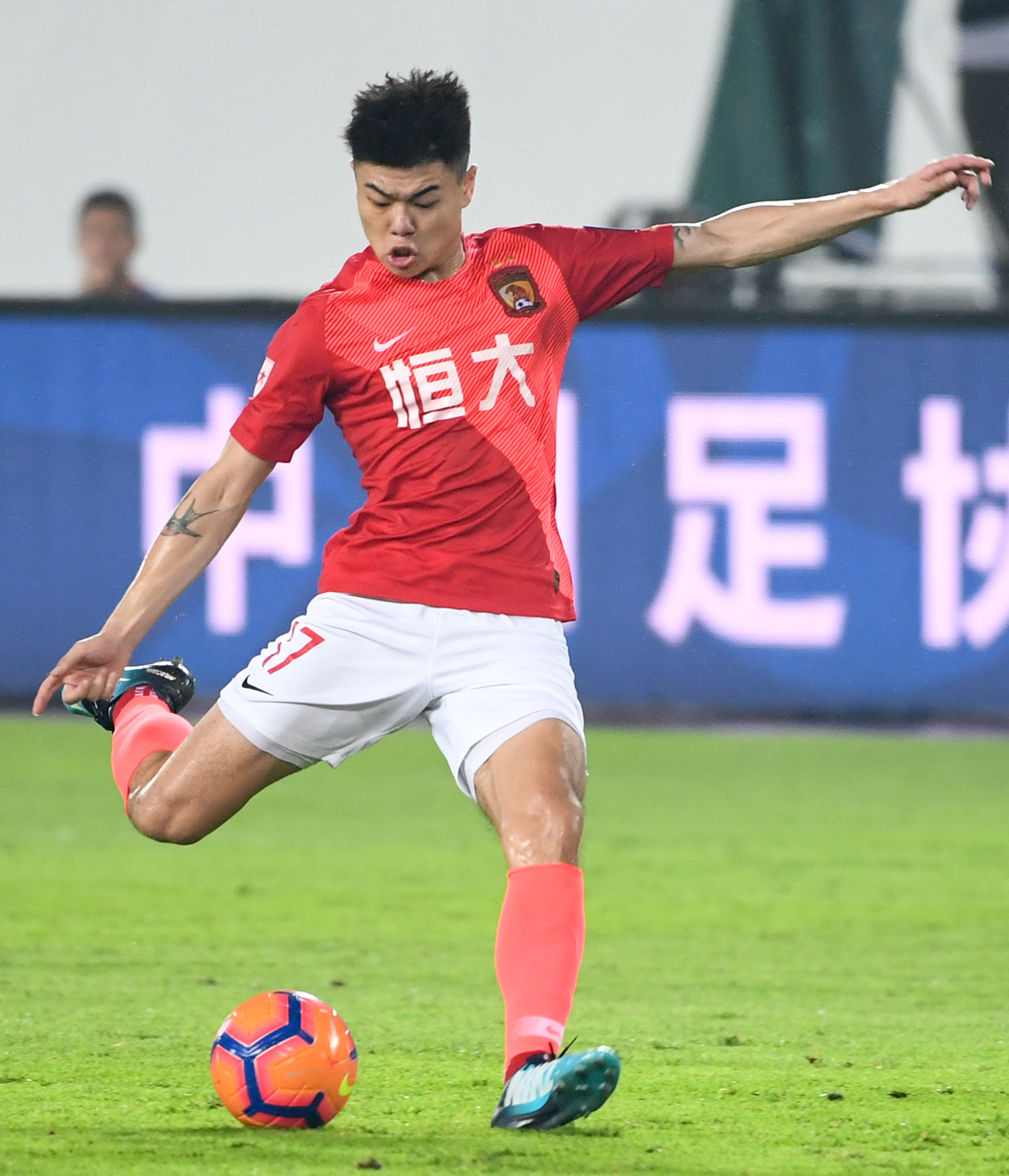 爱游戏登录-广州恒大客战压力山大，冲击三连胜的简单介绍