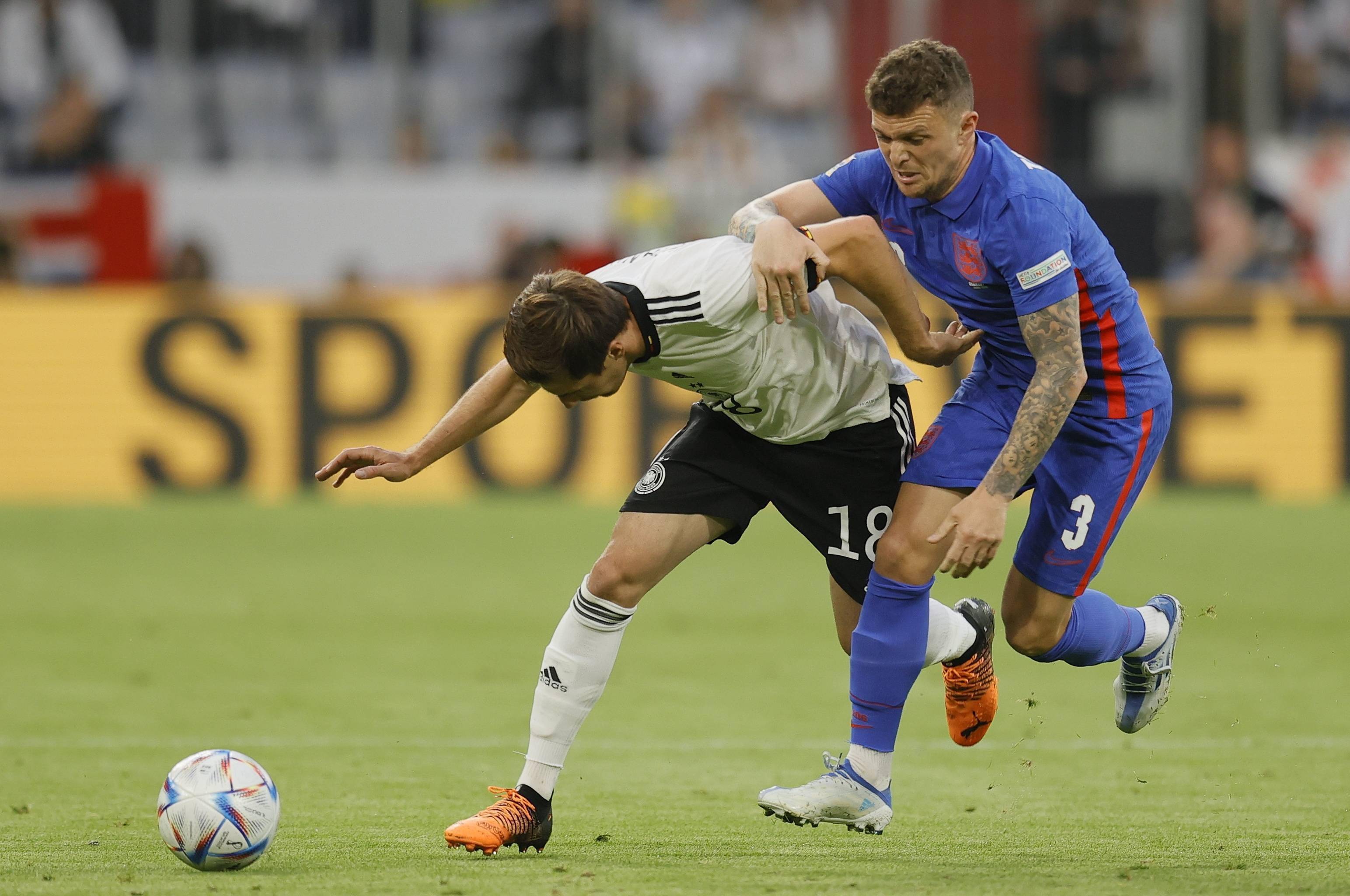 爱游戏登录入口-关于英格兰不敌波兰，出线形势岌岌可危的信息