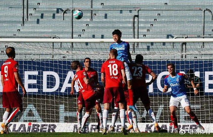 关于RB莱比锡备战对阵不来梅的比赛，士气高涨的信息