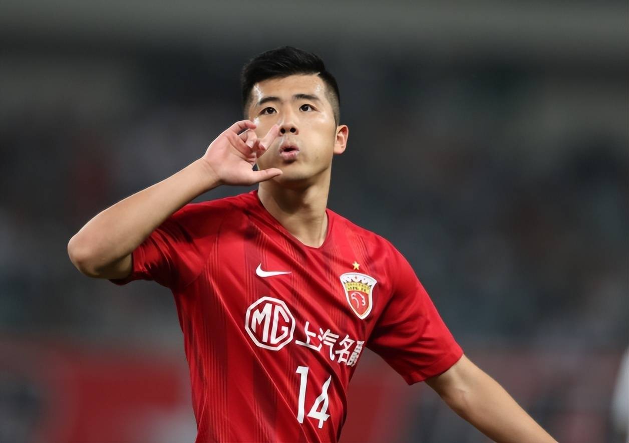 国安反超上港登榜首,冠军血脉涌动的简单介绍 国安反超上港登榜首,冠军血脉涌动的简单介绍