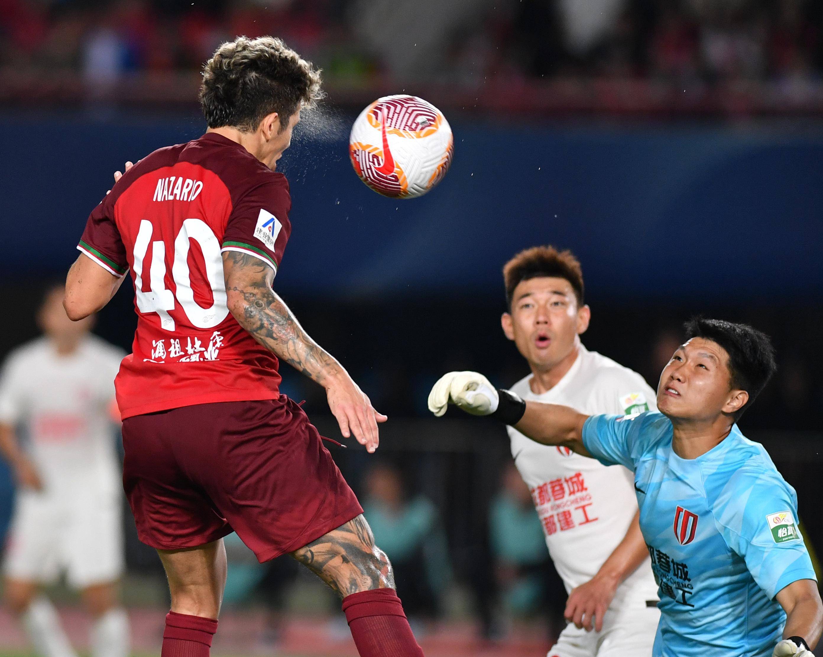 中超球队主场迎来困境比赛寻求解决 中超球队主场迎来困境比赛寻求解决