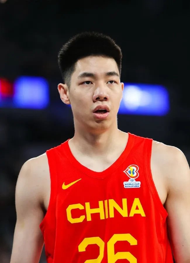 爱游戏网页版-重要关键球员复出比赛，助球队取得胜利