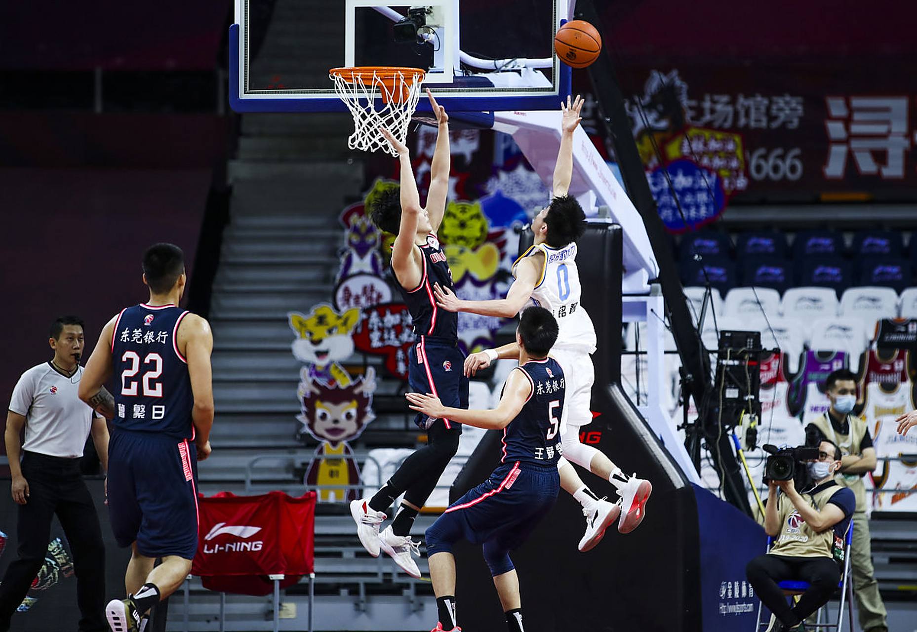 爱游戏官网-决战之地，CBA联赛再掀篮球狂潮