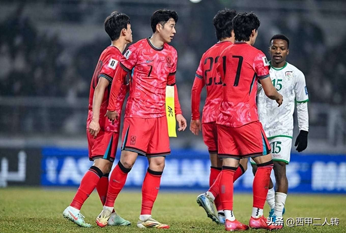 韩国队强势出击，晋级足球锦标赛半决赛