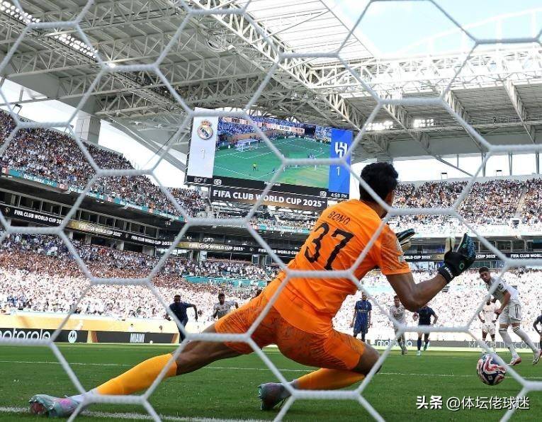 爱游戏网页版-包含罗马胜出力挽狂澜，豪取三分守卫领先位置的词条