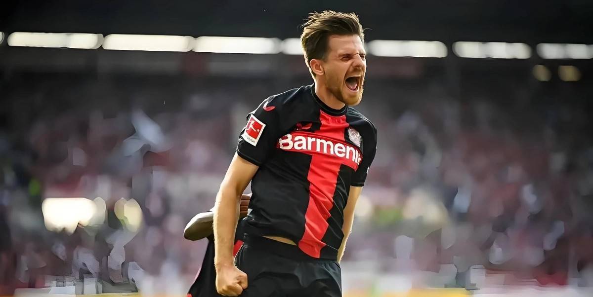 勒沃库森主场惨败,主教练演讲慰藉球员的简单介绍 勒沃库森主场惨败,主教练演讲慰藉球员的简单介绍