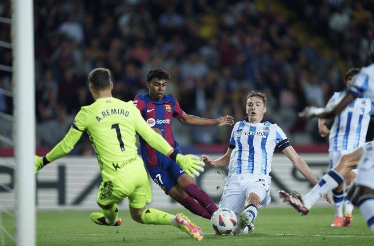 关于皇家社会濒临降级区,球迷担忧球队前景的信息 关于皇家社会濒临降级区,球迷担忧球队前景的信息