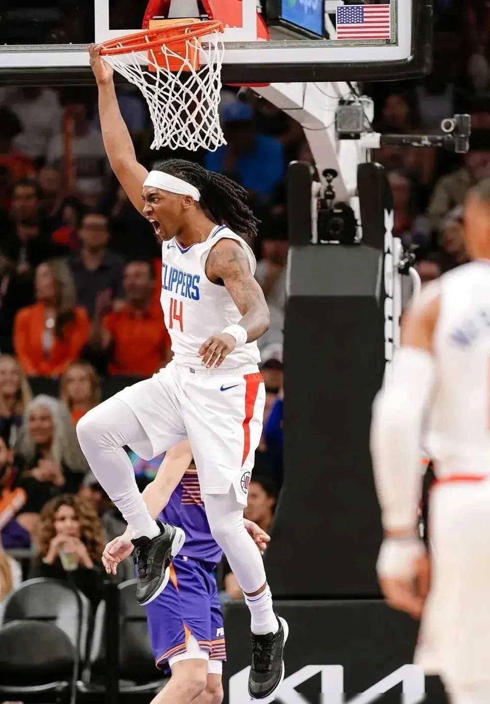 爱游戏官网-安徽队在最新比赛中展现顶尖实力，赢得赞誉