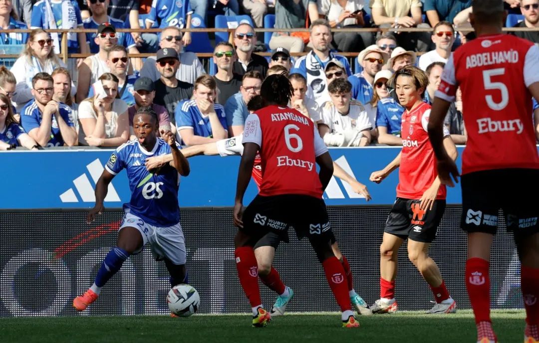 爱游戏官网-包含梅斯偷袭，里昂主场不守优势被逆转的词条