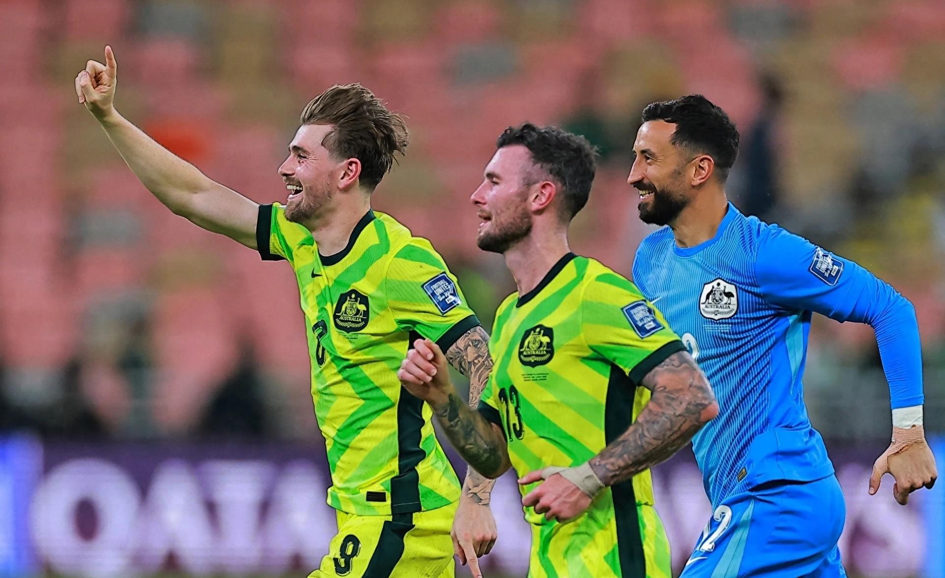 包含澳大利亚球队备战，目标拿下胜利的词条