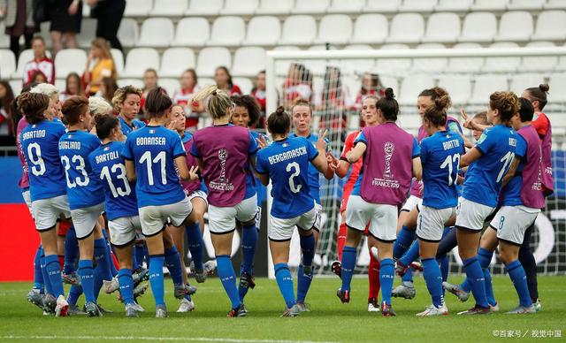 包含斯洛文尼亚队在欧预赛副席中披荆斩棘的词条 包含斯洛文尼亚队在欧预赛副席中披荆斩棘的词条