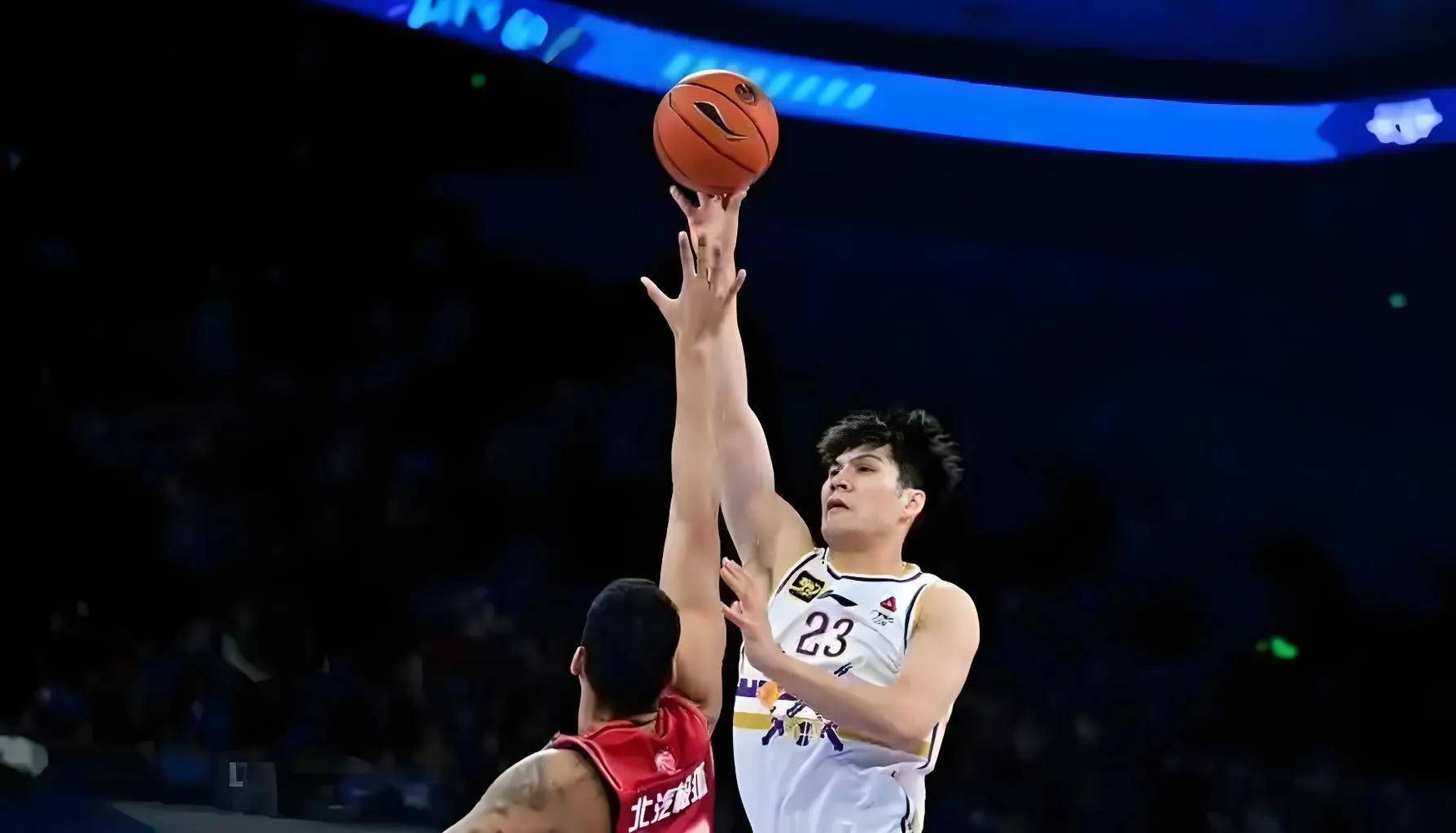 包含精彩篮球聚焦对决,球员实力碾压的词条 包含精彩篮球聚焦对决,球员实力碾压的词条