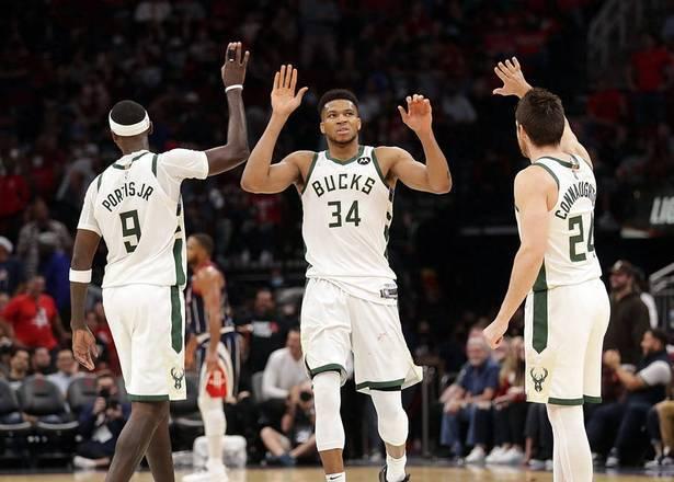 雄鹿继续胜利，米德尔顿发挥稳定