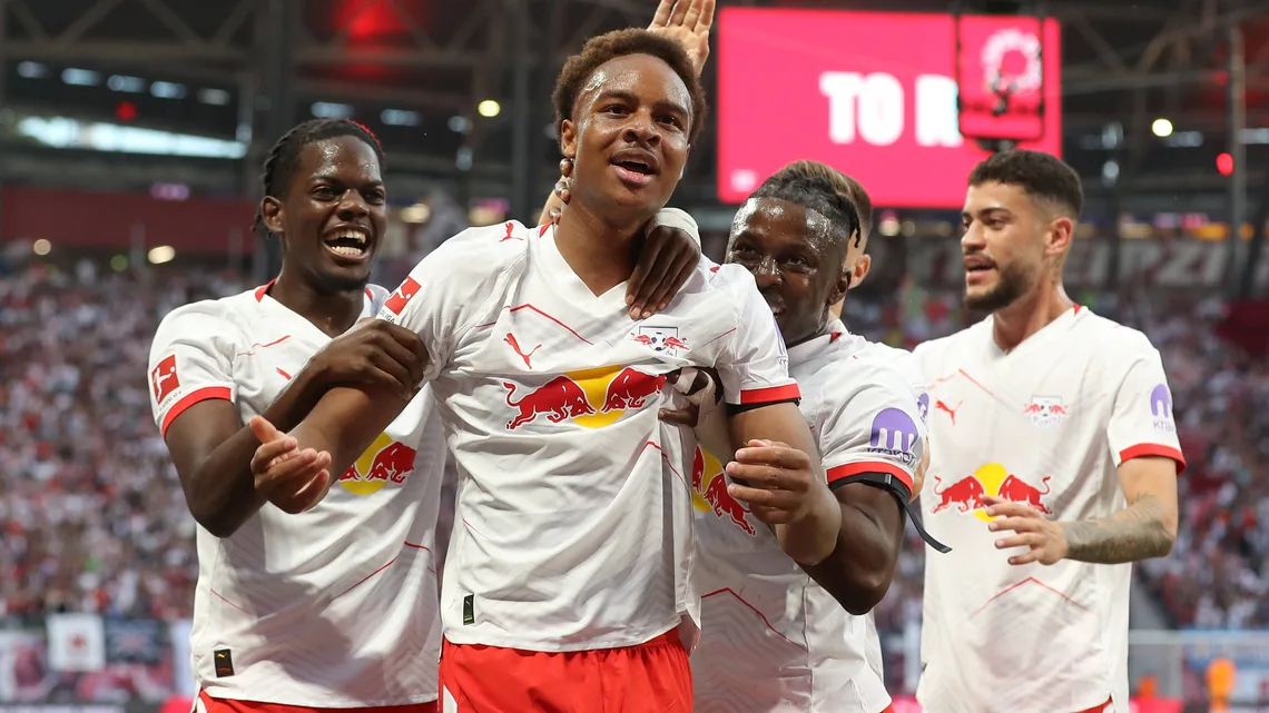 爱游戏官网-沙尔克不敌莱比锡红牛，遭遇颓势势不可挽的简单介绍