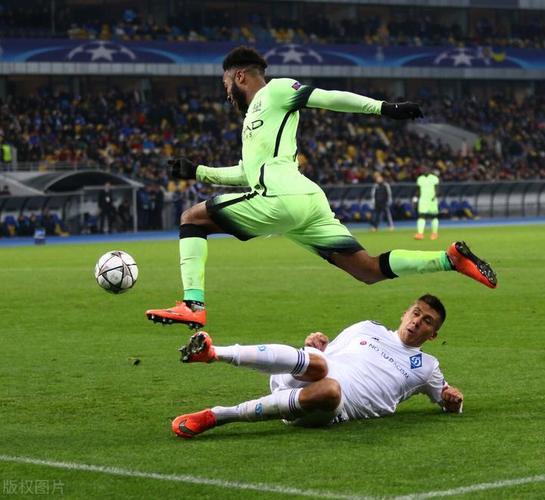 两队实力对决精彩交锋令人惊艳 两队实力对决精彩交锋令人惊艳