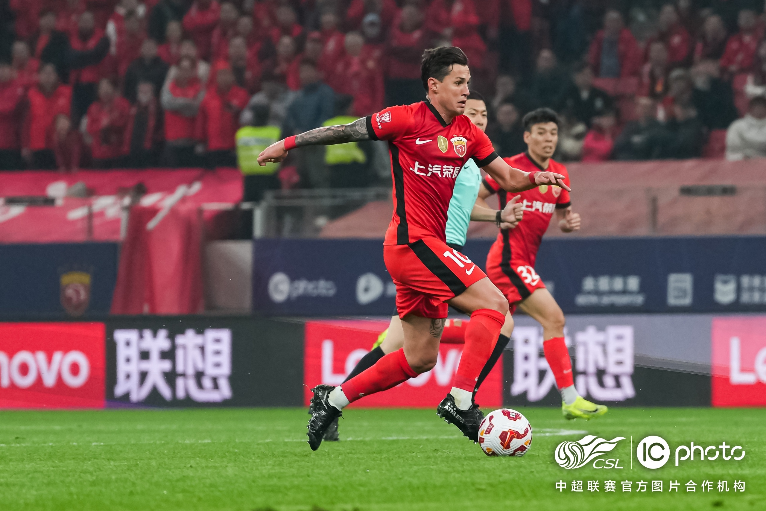 爱游戏登录-球队迎来新赛季首胜，队员士气高涨信心十足的简单介绍