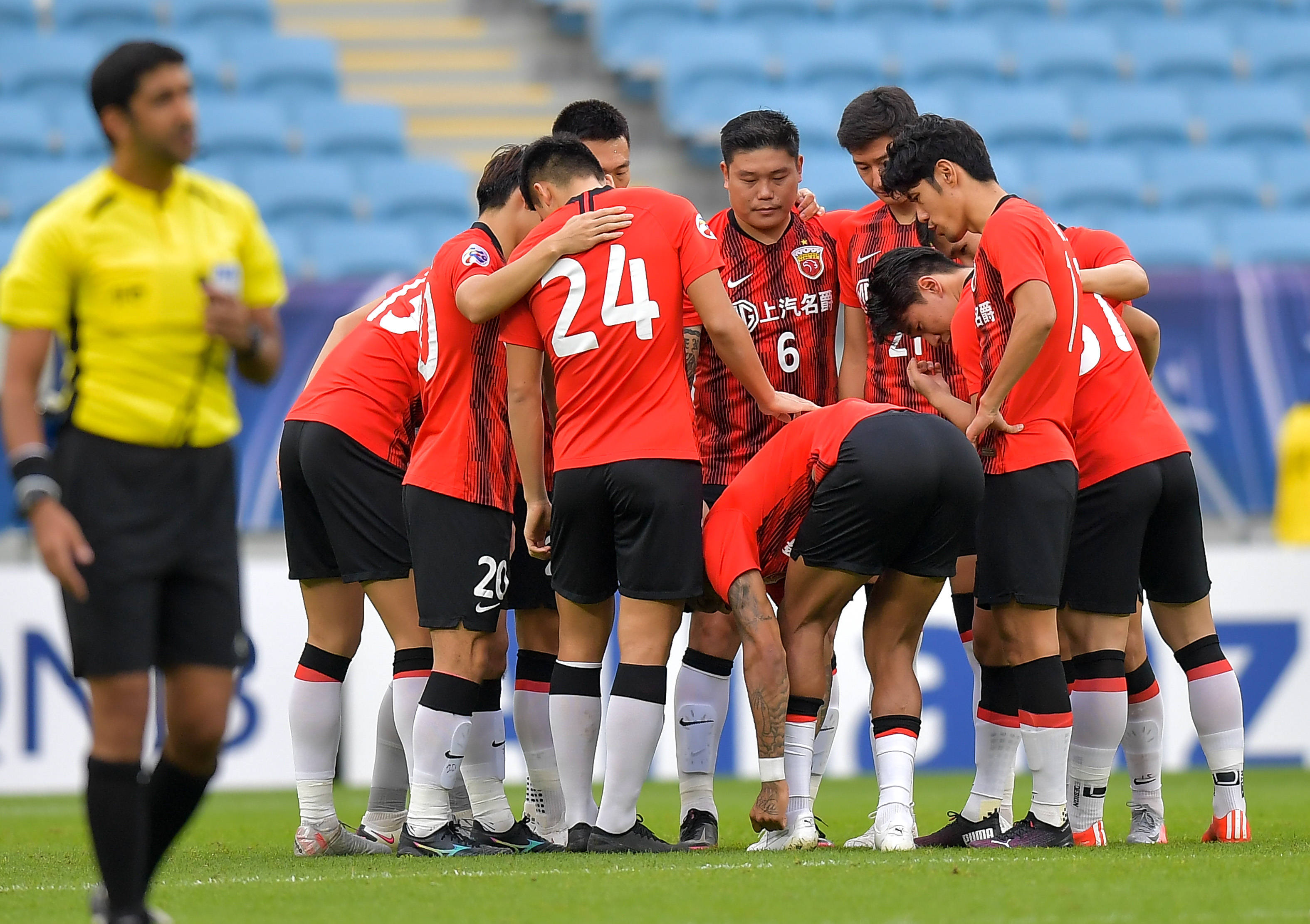 上海上港队在亚冠淘汰赛中获胜的简单介绍